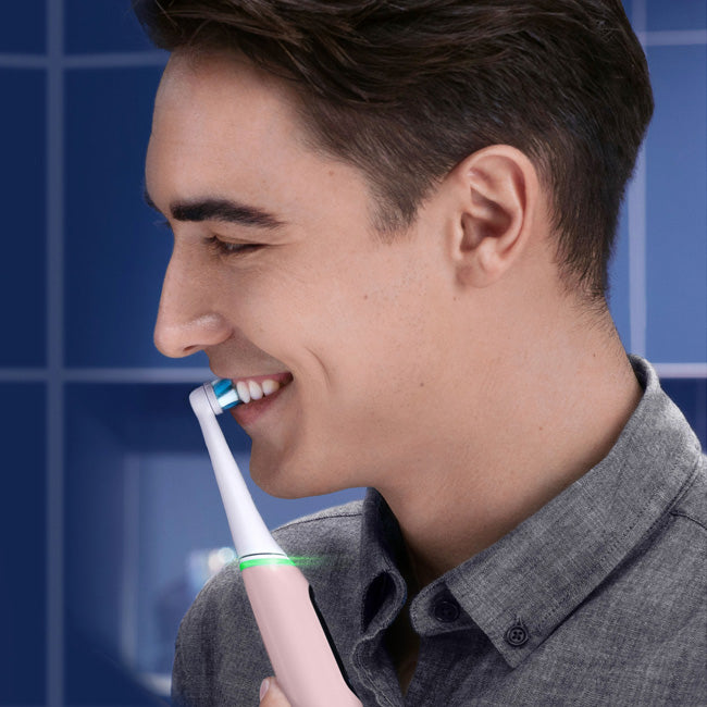 Oral B Eltandborste iO6 Series M6 Pink